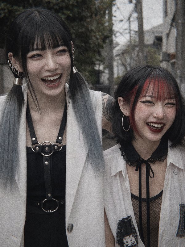 笑い合う二人